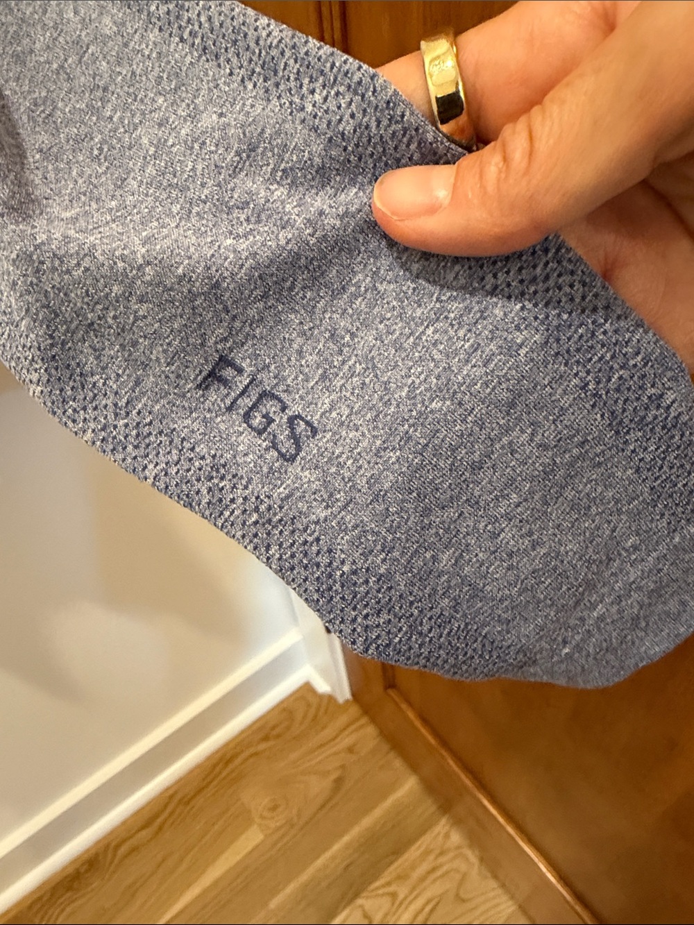 Figs Seamless Underscrub Long Sleeve - Heathered Blue size S - Picture 5 of 5